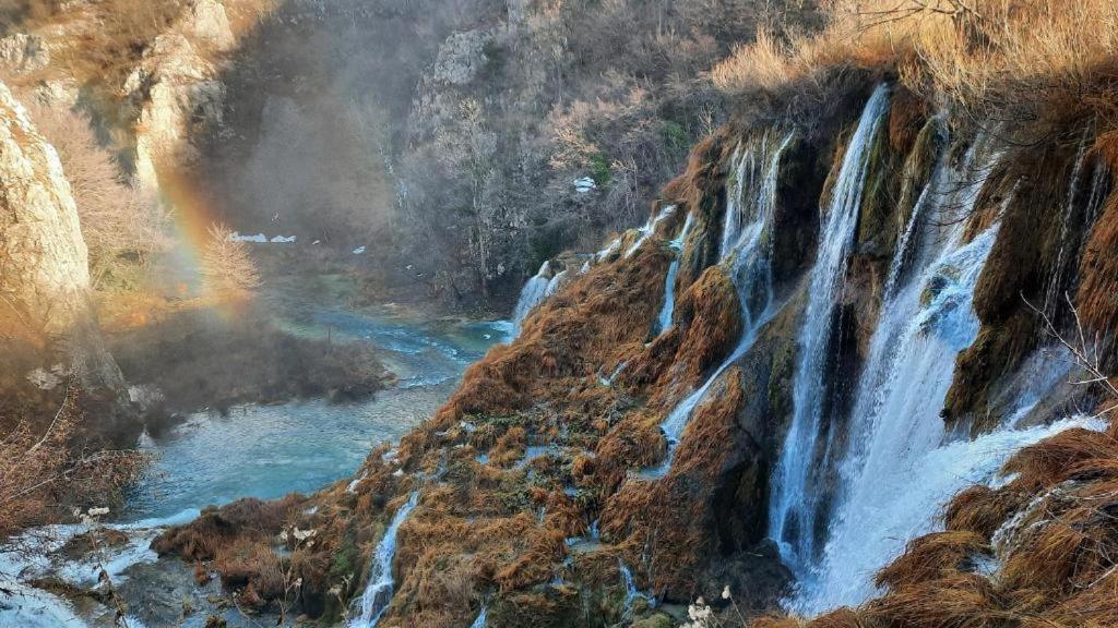 Apartman Black River Plitvicka Jezera Bagian luar foto